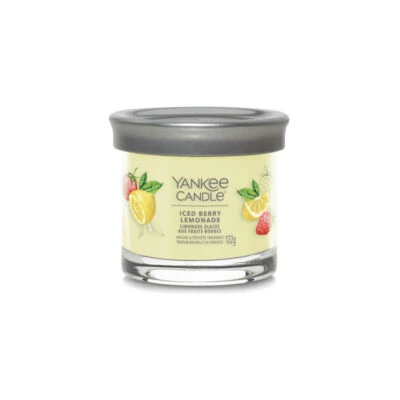 Yankee Candle® Iced Berry Lemonade Tumbler kis üveggyertya 122g