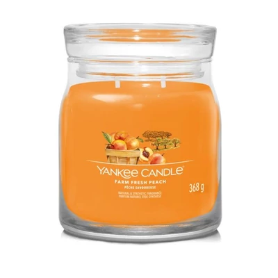 Yankee Candle® Farm Fresh Peach közepes üveggyertya 368g