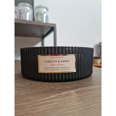 Emocio Tobacco & Amber fekete üveggyertya esztétikai hibás termék