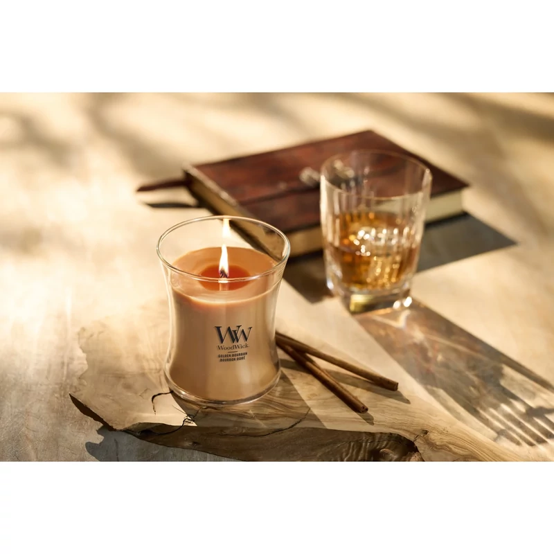 WoodWick® Golden Bourbon közepes üveggyertya