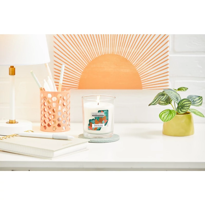 Yankee Candle® Frosted Pine tumbler közepes 200g