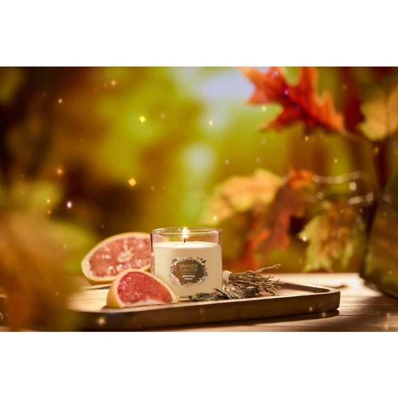 Yankee Candle®  GLISTENING LEAVES tumbler kis üveggyertya 122g
