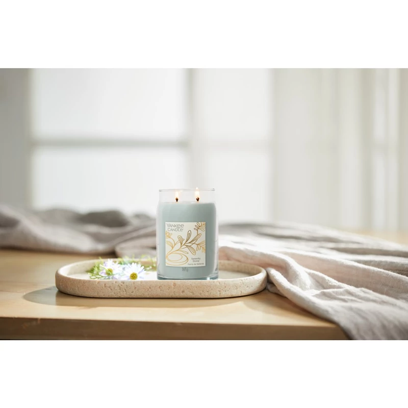 Yankee Candle® SERENITY STONE nagy üveggyertya 567g
