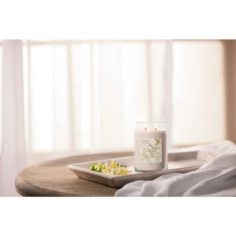 Yankee Candle® SLOW BLOOM nagy üveggyertya 567g