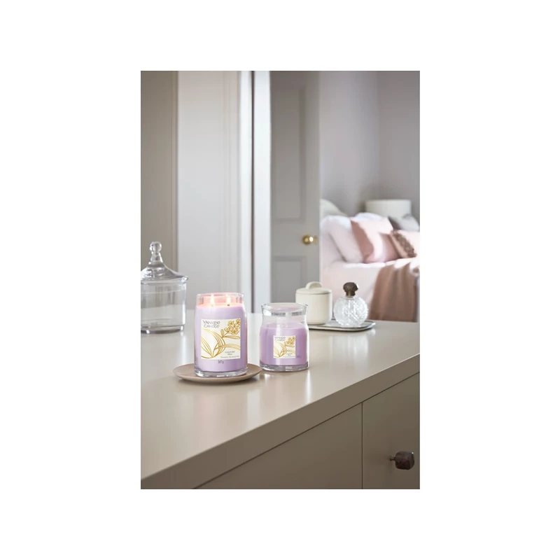 Yankee Candle® LAVENDER BLISS közepes üveggyertya 368g