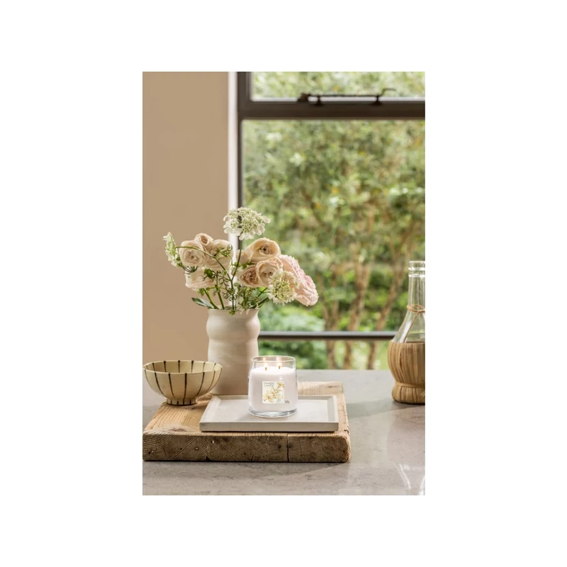 Yankee Candle® SLOW BLOOM közepes üveggyertya 368g