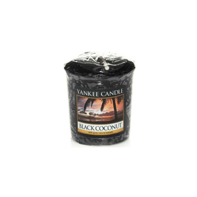 Yankee Candle® Black Coconut mintagyertya