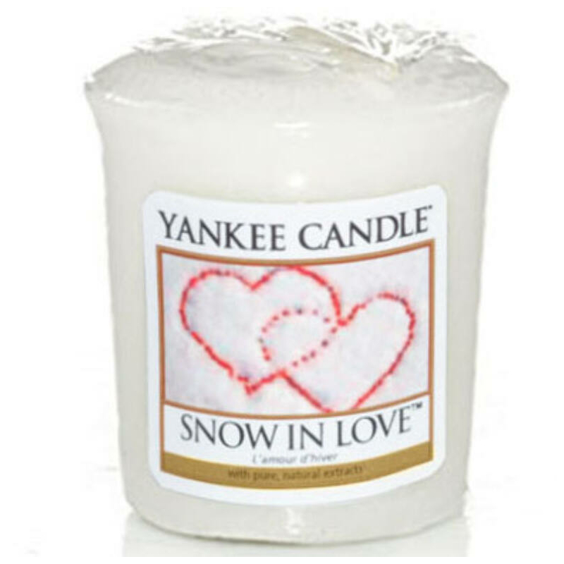 Yankee Candle® Snow in love mintagyertya
