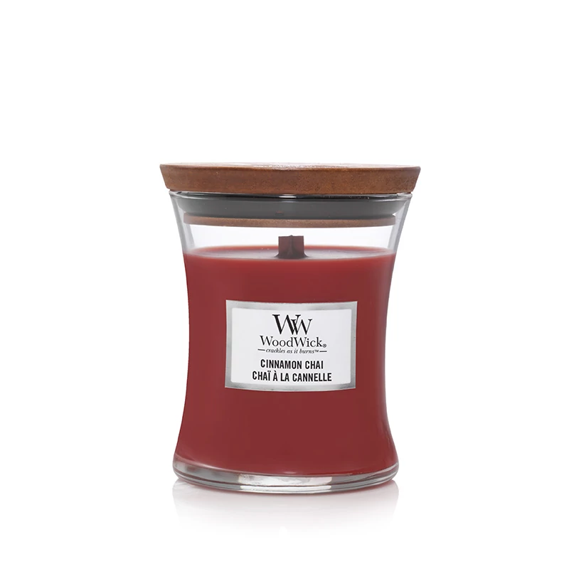WoodWick® Cinnamon Chai közepes üveggyertya