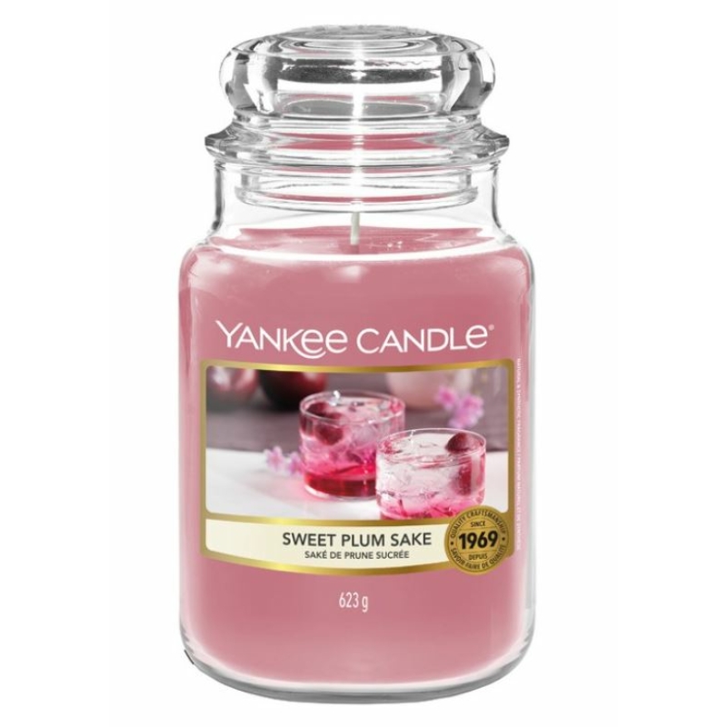 Yankee Candle® Sweet Plum Sake nagy üveggyertya