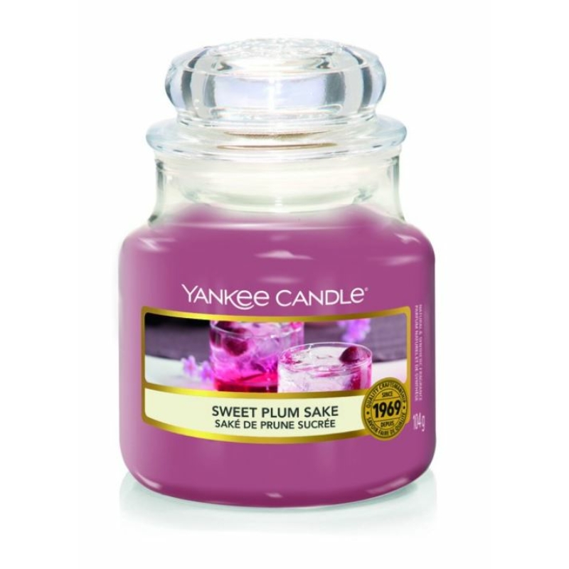 Yankee Candle® Sweet Plum Sake kis üveggyertya