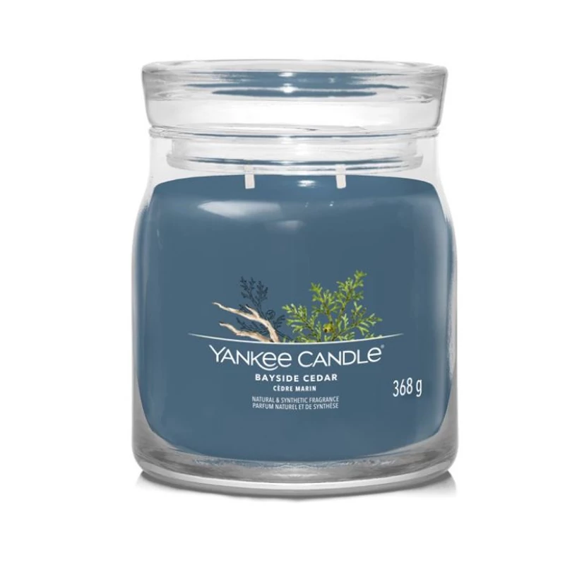 Yankee Candle® Bayside Cedar közepes üveggyertya 368g