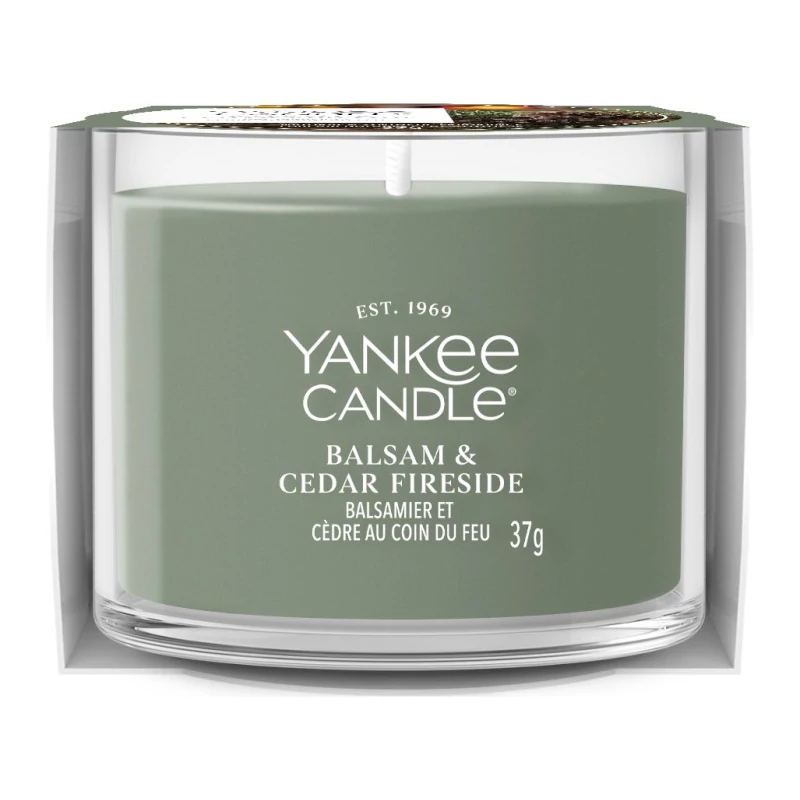 Yankee Candle® Balsam & Cedar Fireside kis üveggyertya 37g
